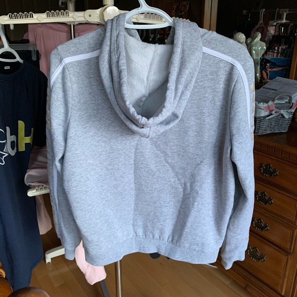 grey guess sweater - Picture 2 of 4